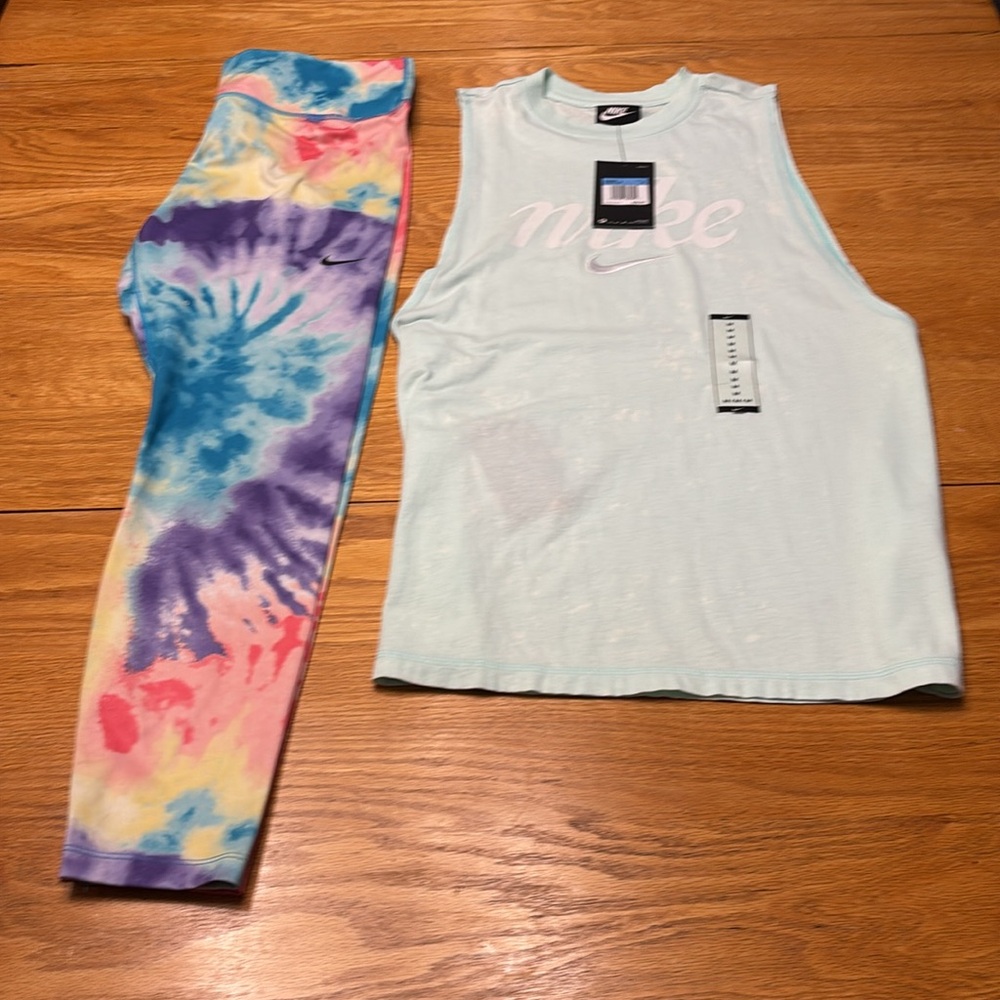 Nike women’s 3 Piece Set with Mint Green Nike Tank. The top is NWT. - Picture 12 of 14